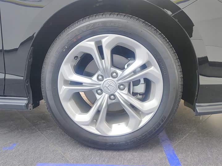 Фото 6 - Honda Accord