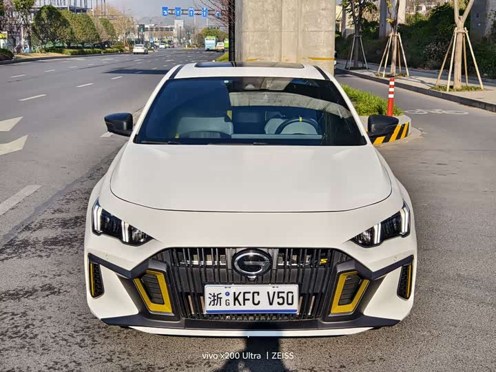 Фото 2 - GAC Trumpchi Empow R