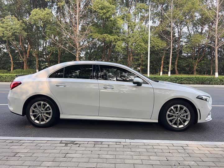 Фото 5 - Mercedes-Benz A-Class