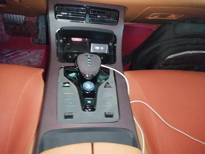 Фото 6 - BYD Han