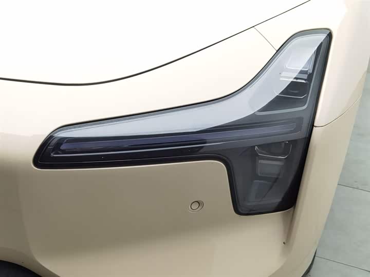 Фото 7 - XPeng Mona M03