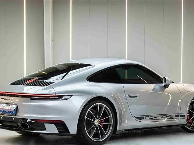 Фото 8 - Porsche 911