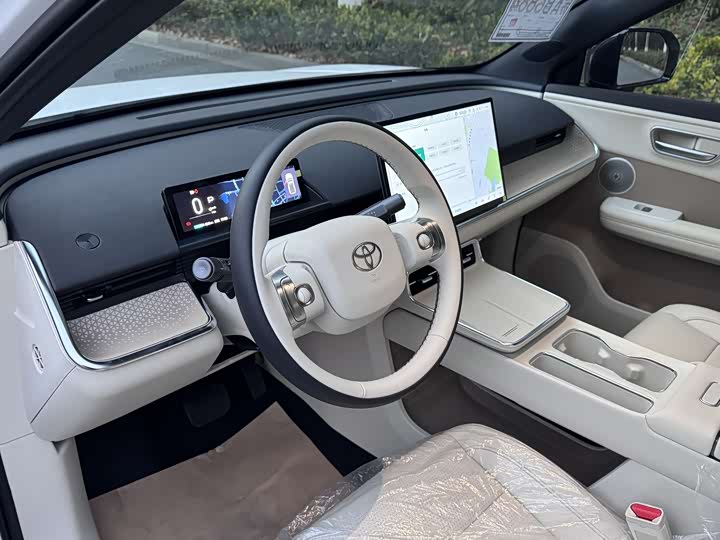 Фото 7 - Toyota bZ3X