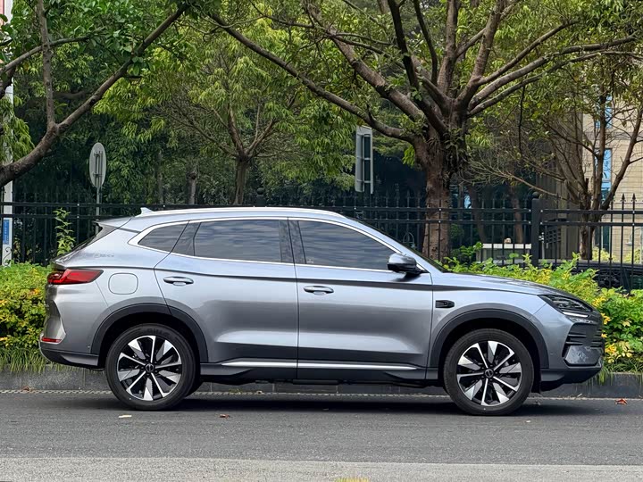 Фото 3 - BYD Song Plus Hybrid/EV