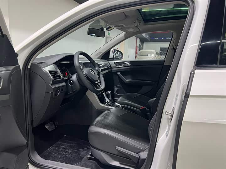 Фото 9 - Volkswagen T-Cross