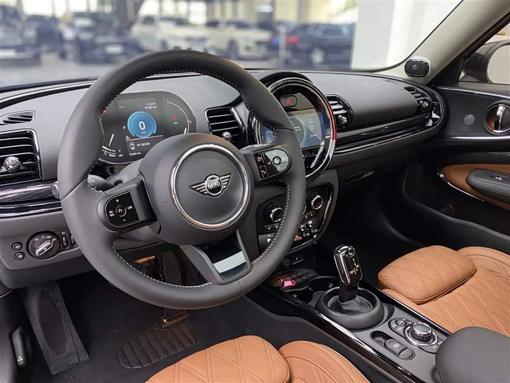 Фото 9 - Mini Clubman