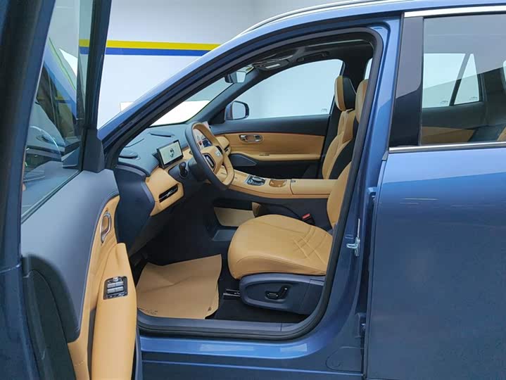 Фото 9 - Geely Galaxy Starship 7