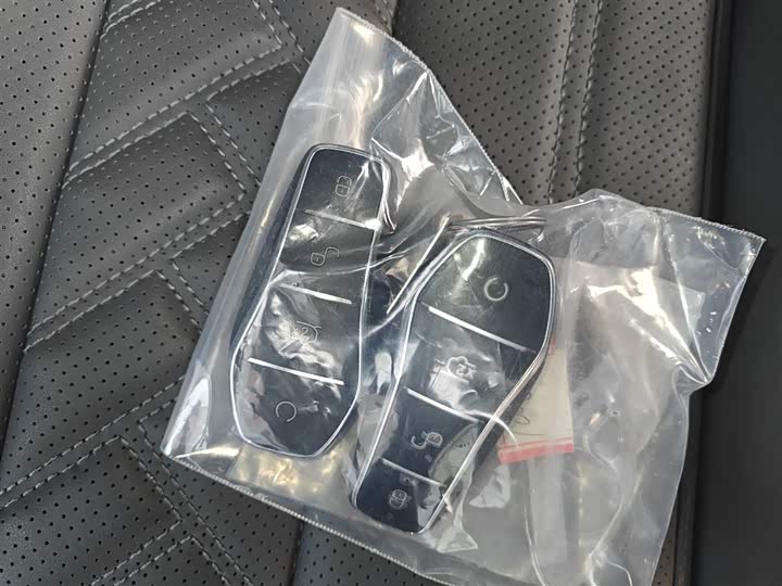 Фото 9 - BYD Song L DM-i Hybrid