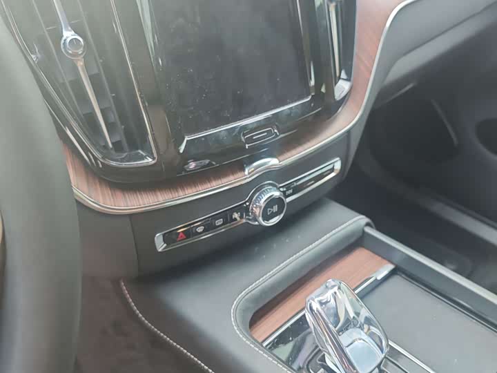 Фото 6 - Volvo XC60 Hybrid