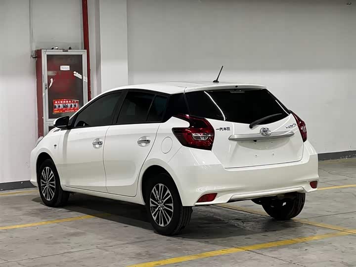 Фото 4 - Toyota Vios FS