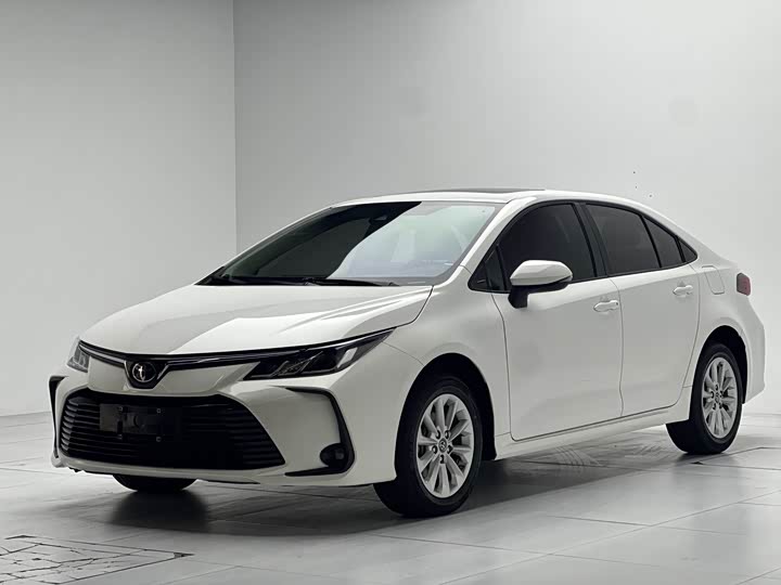 Фото 1 - Toyota Corolla