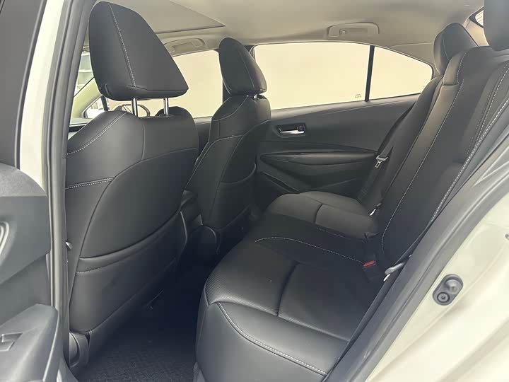 Фото 5 - Toyota Corolla