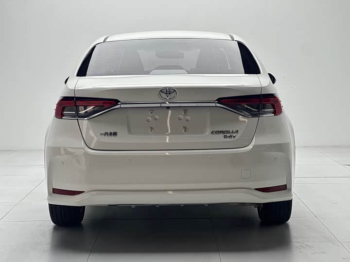 Фото 8 - Toyota Corolla