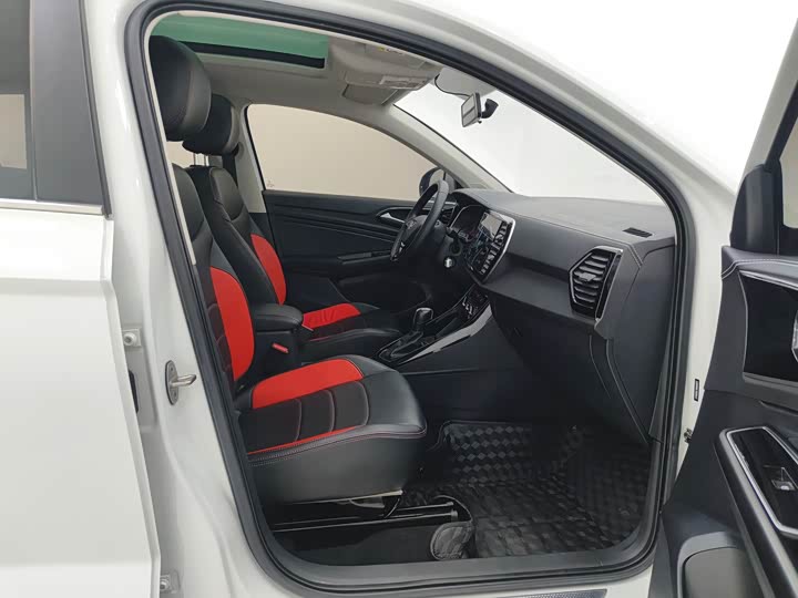 Фото 8 - Jetta VS7