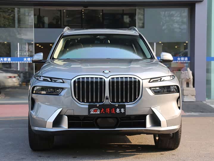 Фото 2 - BMW X7