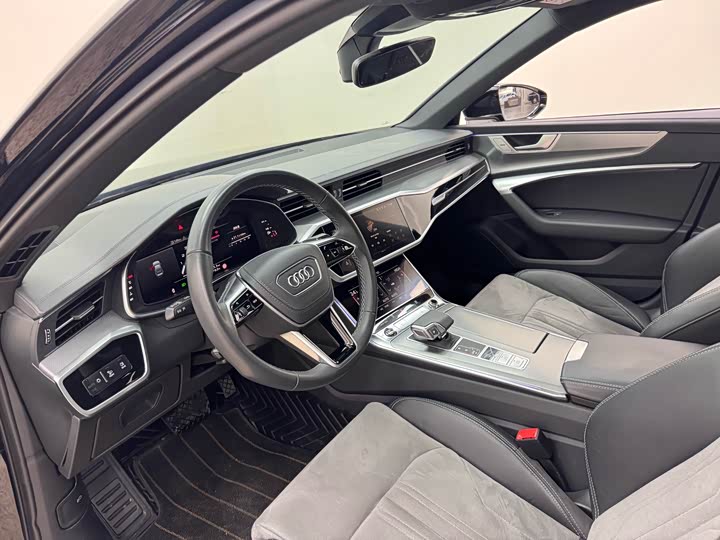 Фото 4 - Audi A6L