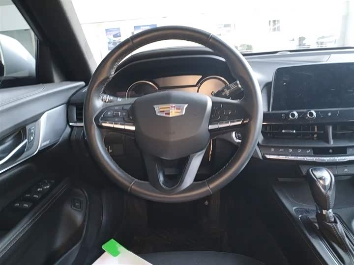 Фото 3 - Cadillac CT4