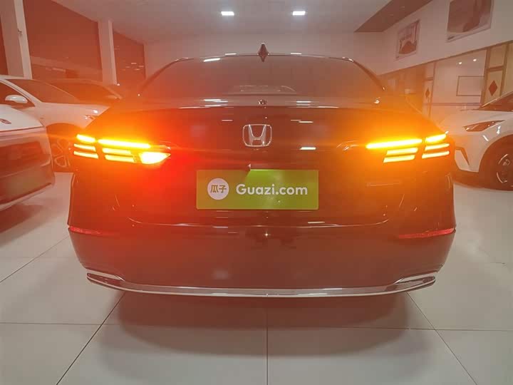 Фото 6 - Honda Inspire