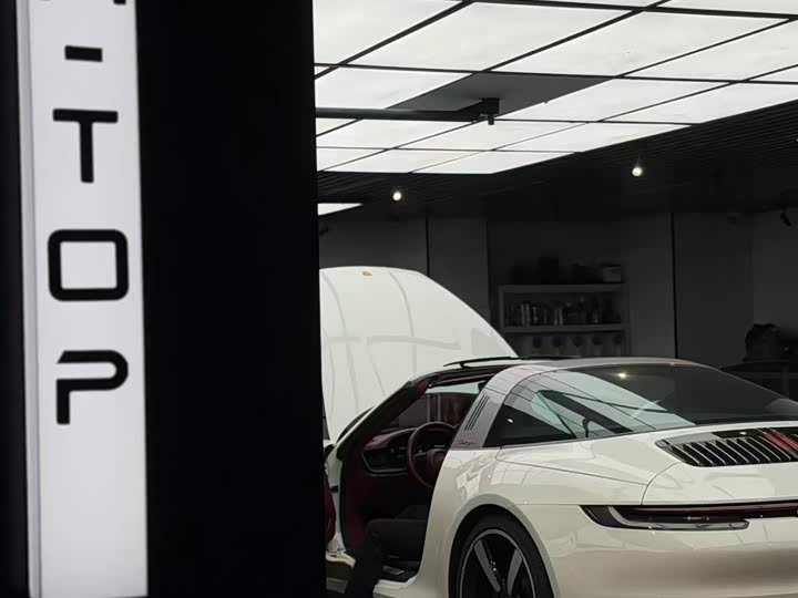 Фото 3 - Porsche 911