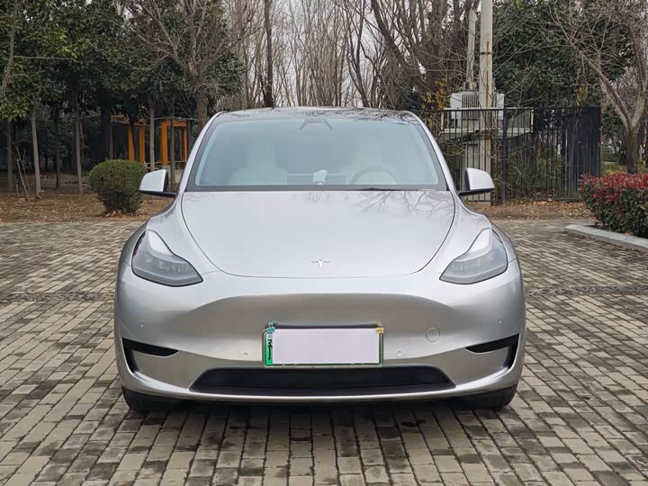 Фото 3 - Tesla Model Y