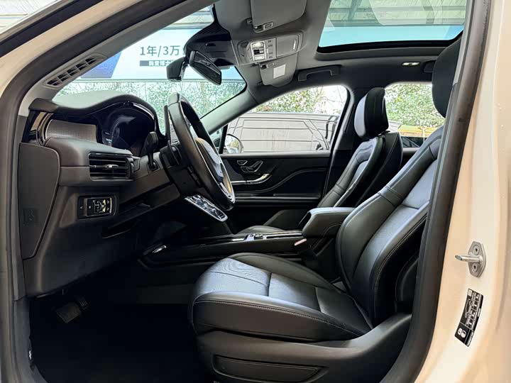 Фото 7 - Lincoln Corsair