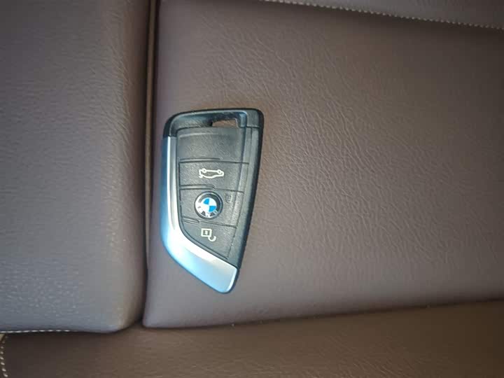 Фото 9 - BMW X1