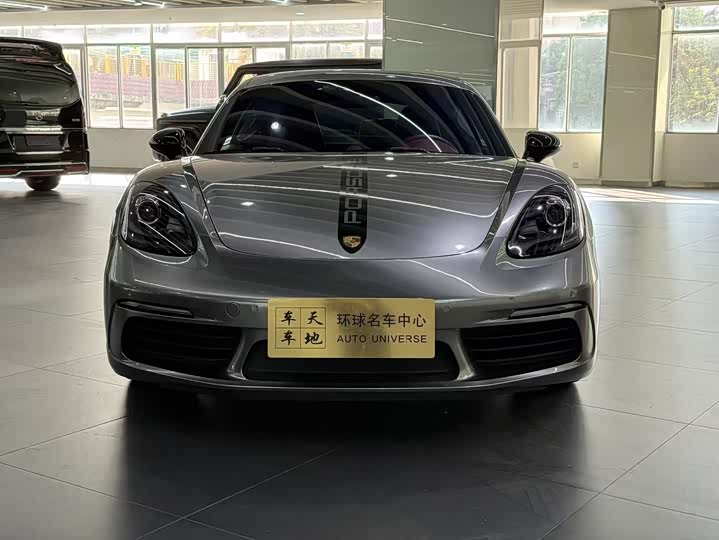 Фото 2 - Porsche 718