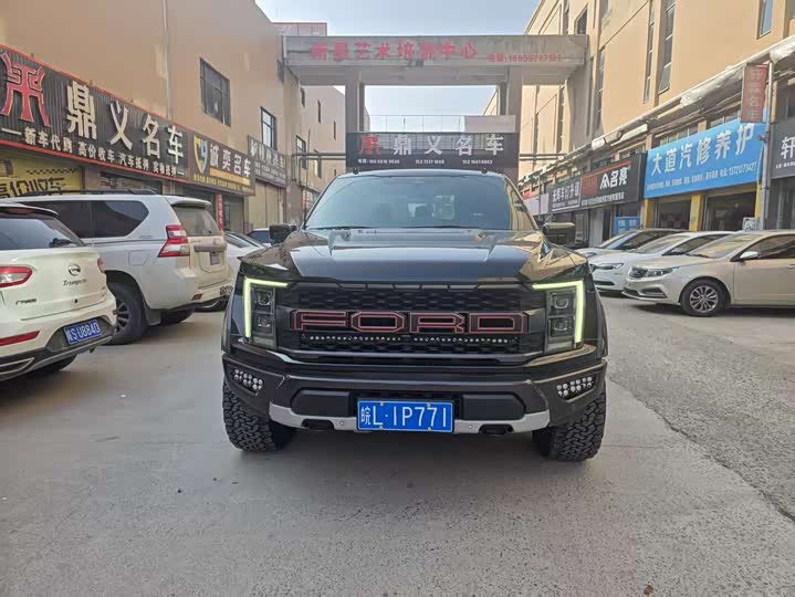 Фото 2 - Ford F-150 Raptor