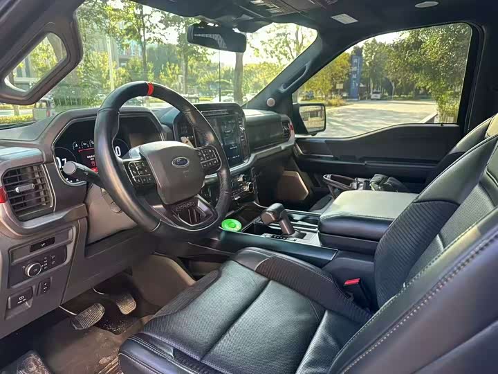 Фото 4 - Ford F-150 Raptor