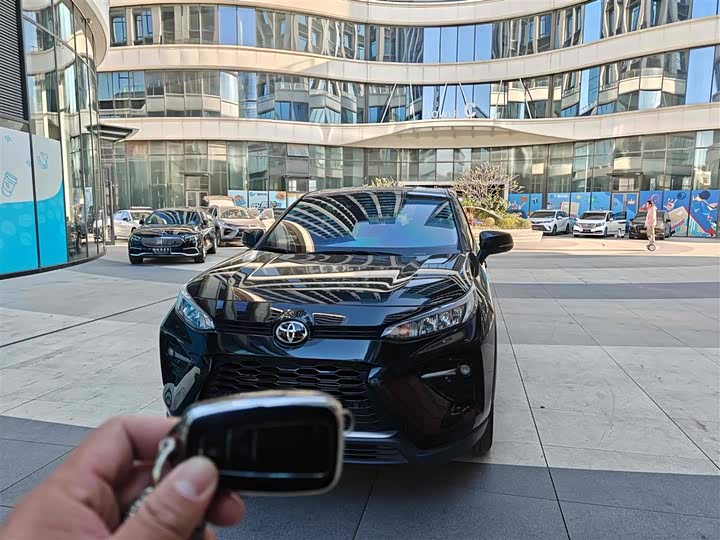 Фото 1 - Toyota Wildlander