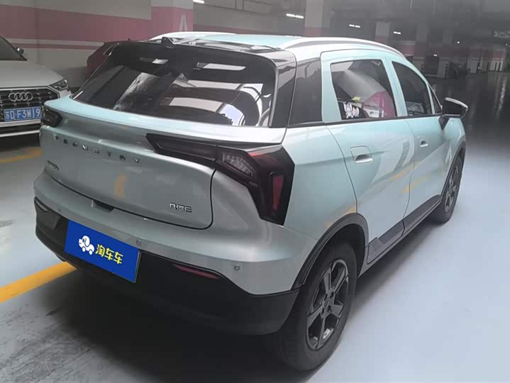 Фото 3 - Geely Geometry E Firefly