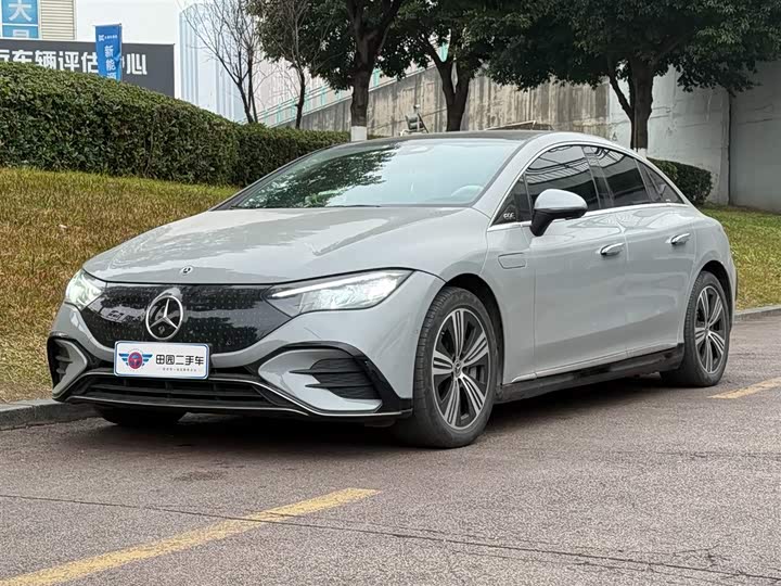 Фото 1 - Mercedes-Benz EQE