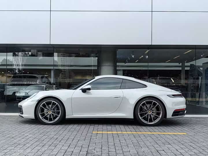 Фото 6 - Porsche 911