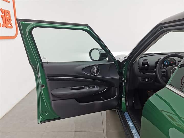 Фото 8 - Mini Clubman