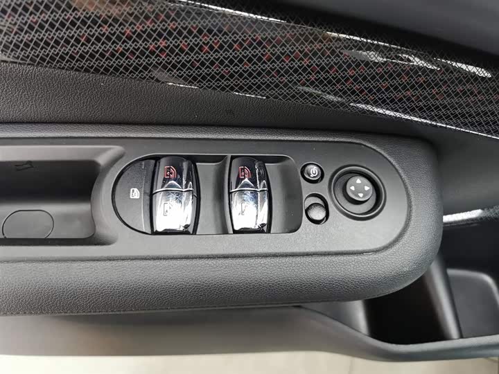 Фото 9 - Mini Clubman