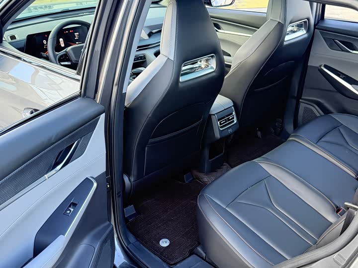 Фото 8 - Changan CS75 Plus