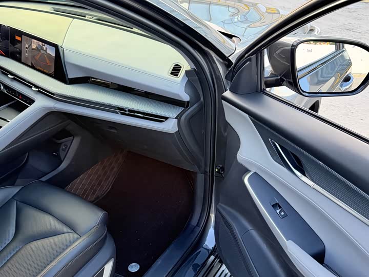 Фото 9 - Changan CS75 Plus