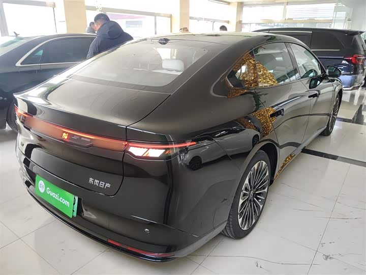 Фото 7 - Nissan N7