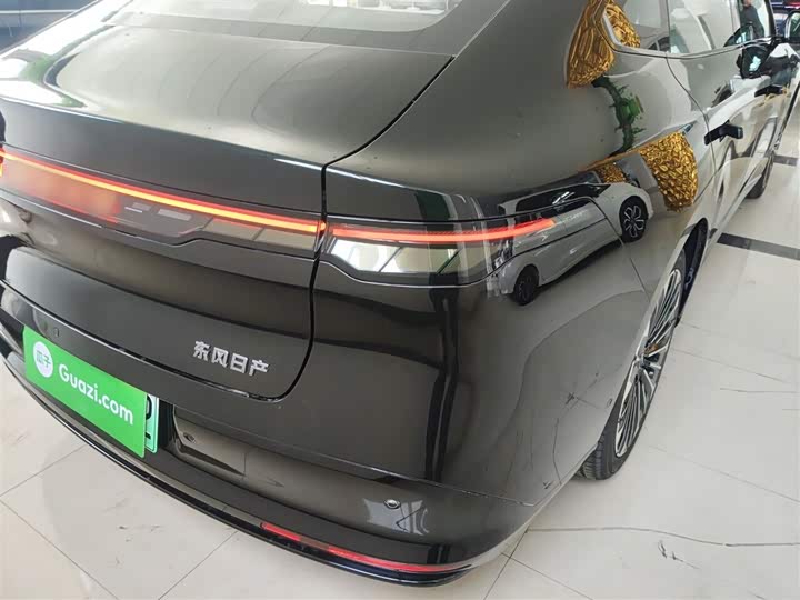 Фото 8 - Nissan N7