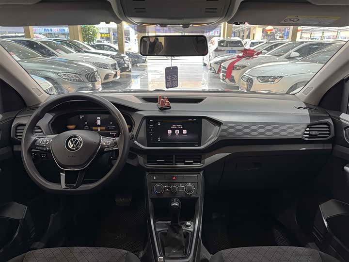 Фото 9 - Volkswagen T-Cross