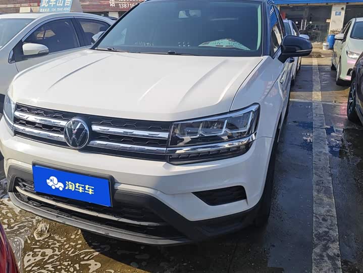 Фото 2 - Volkswagen Tharu