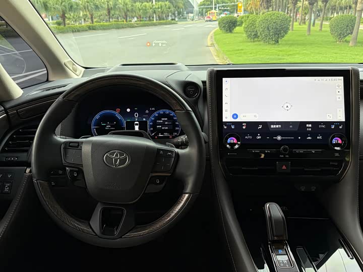 Фото 7 - Toyota Alphard