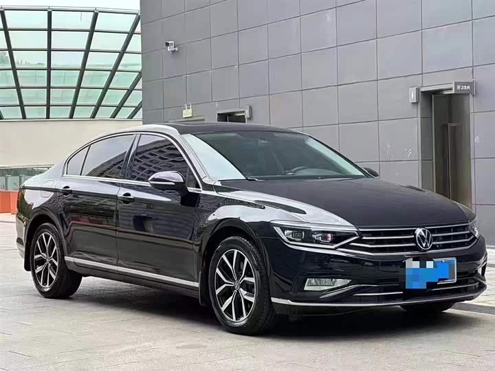 Фото 3 - Volkswagen Magotan