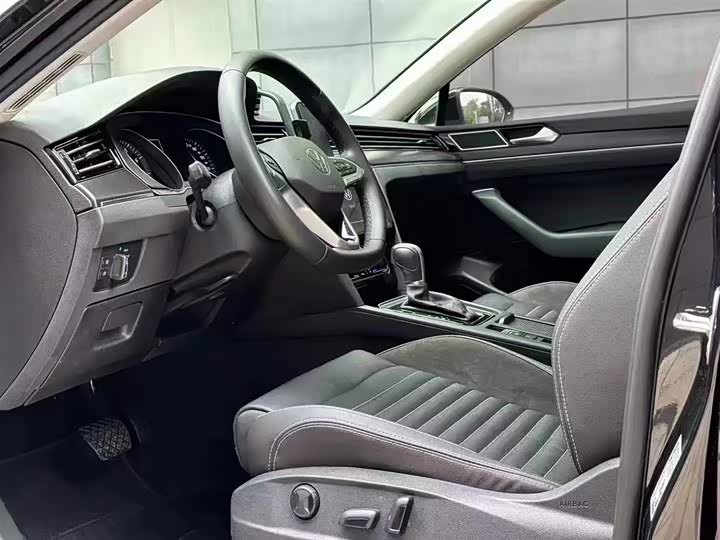 Фото 4 - Volkswagen Magotan