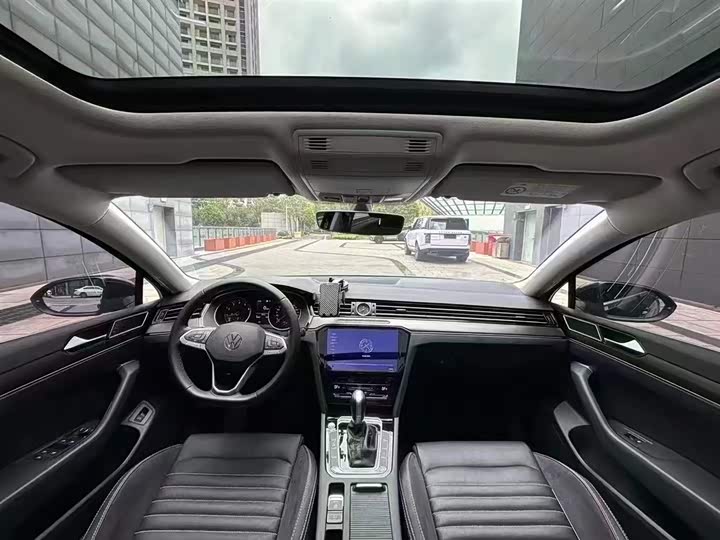 Фото 5 - Volkswagen Magotan