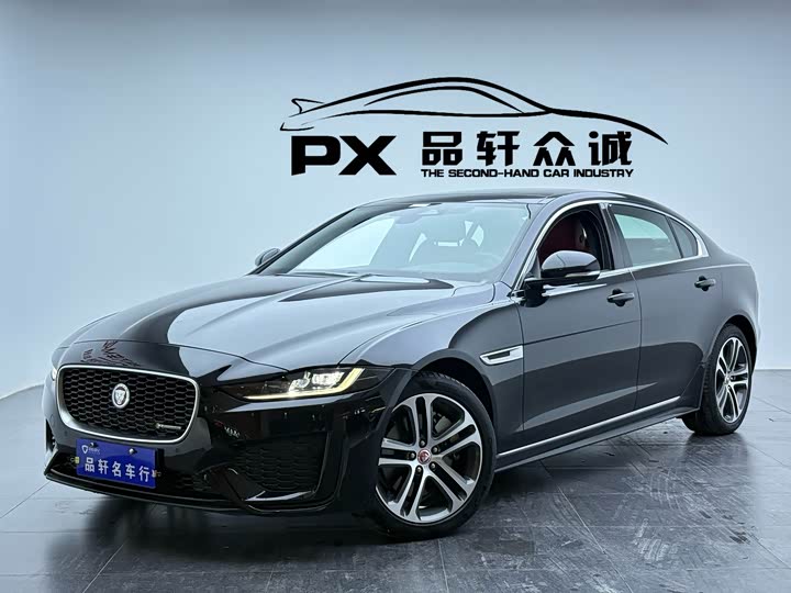 Фото 1 - Jaguar XE L