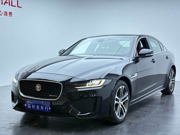 Фото 3 - Jaguar XE L