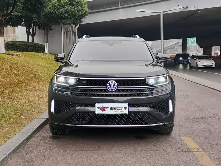 Фото 2 - Volkswagen Tavendor