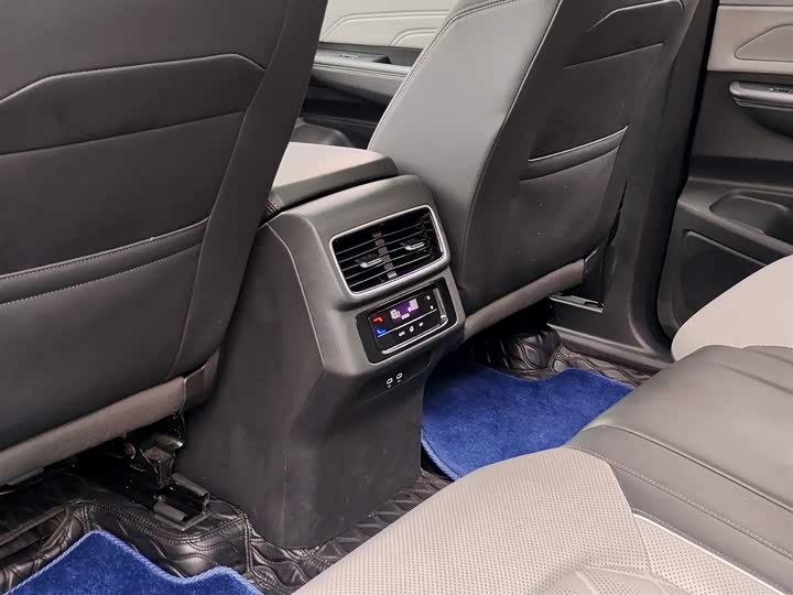 Фото 9 - Volkswagen Tavendor