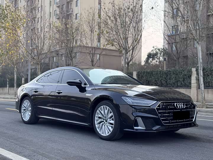 Фото 3 - Audi A7L